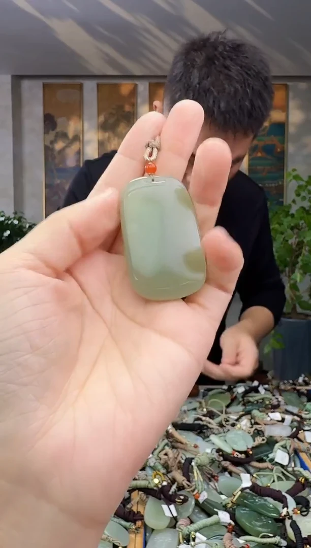 未镶嵌和田玉挂件拍一发一
