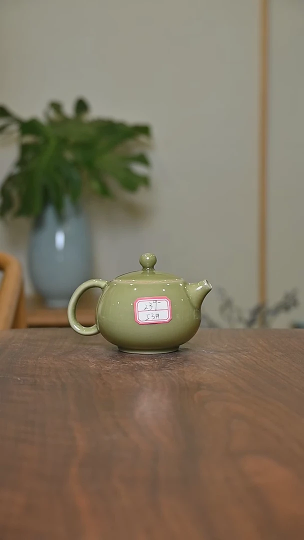 53#西施壶 矿石釉 微瑕 朱家汝窑款