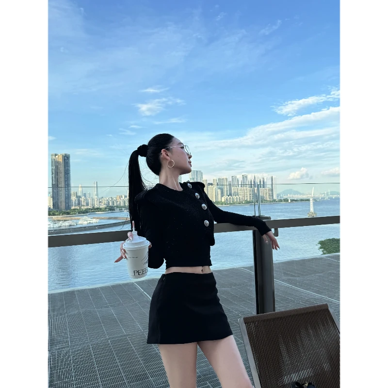 lele 时尚气质款百搭休闲修身辣妹短裙 2509217DQ
