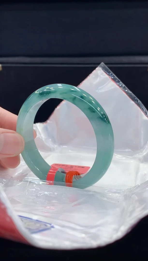 未镶嵌手镯翡翠翡翠手镯