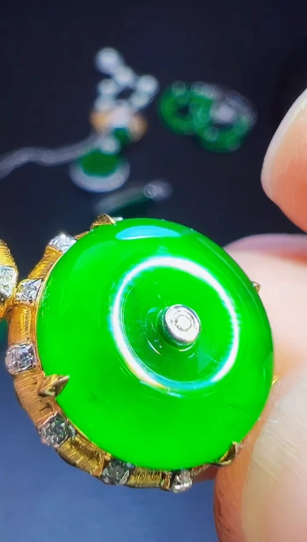 18K金镶嵌手链翡翠?****?翡翠