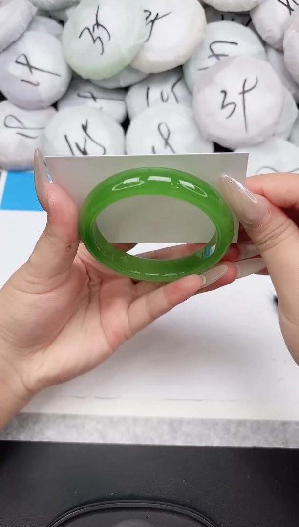 女款工艺手镯143-60.4