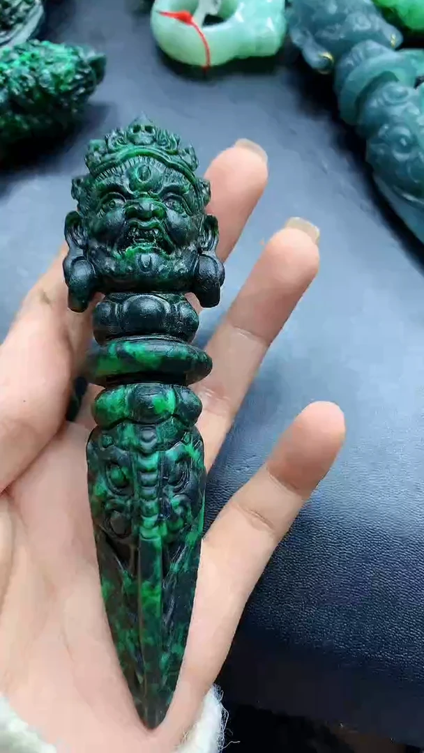 颈饰未镶嵌翡翠不****儿天然缅甸a货翡翠