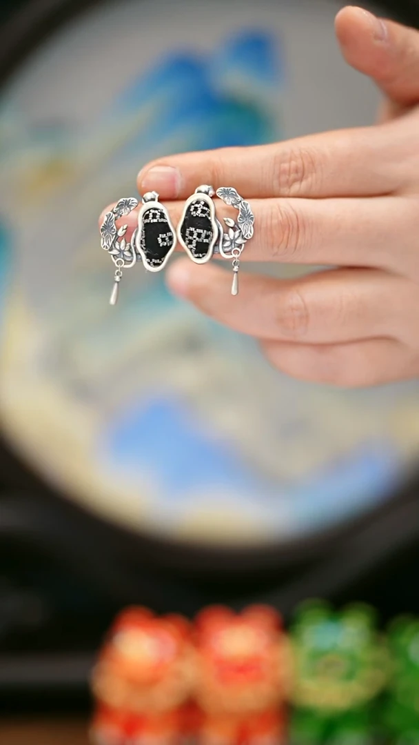 织绣100黔东南苗族刺绣