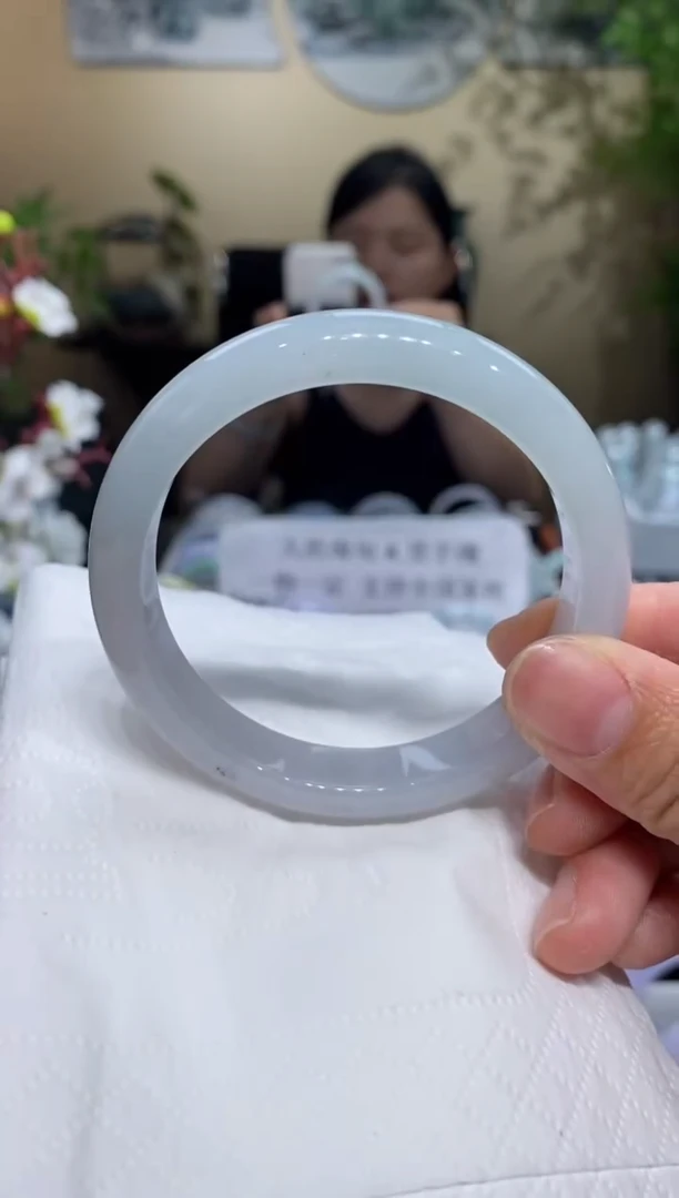 翡翠手镯未镶嵌翡翠57