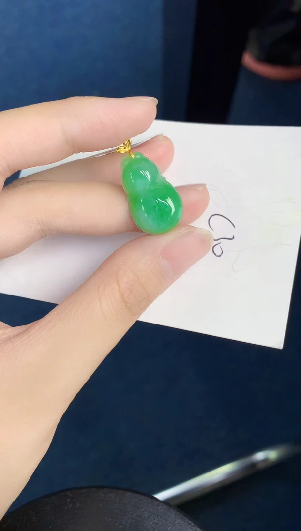 翡翠18K金镶嵌颈饰天然翡翠緬甸A貨