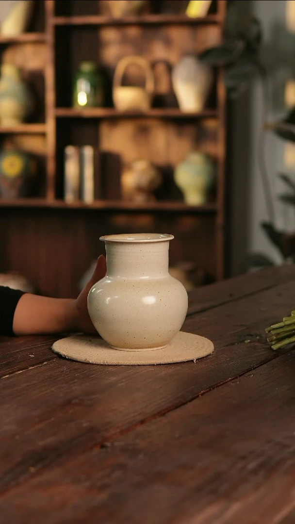 摆件21-103高18口8误差2无孔