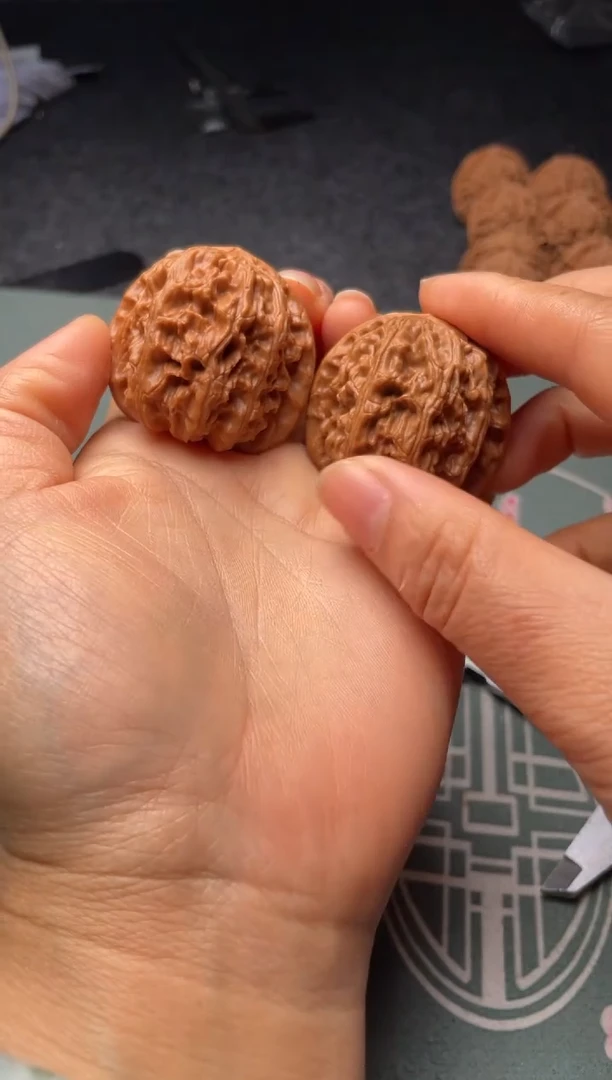 把件文玩核桃w119  白狮子40尺