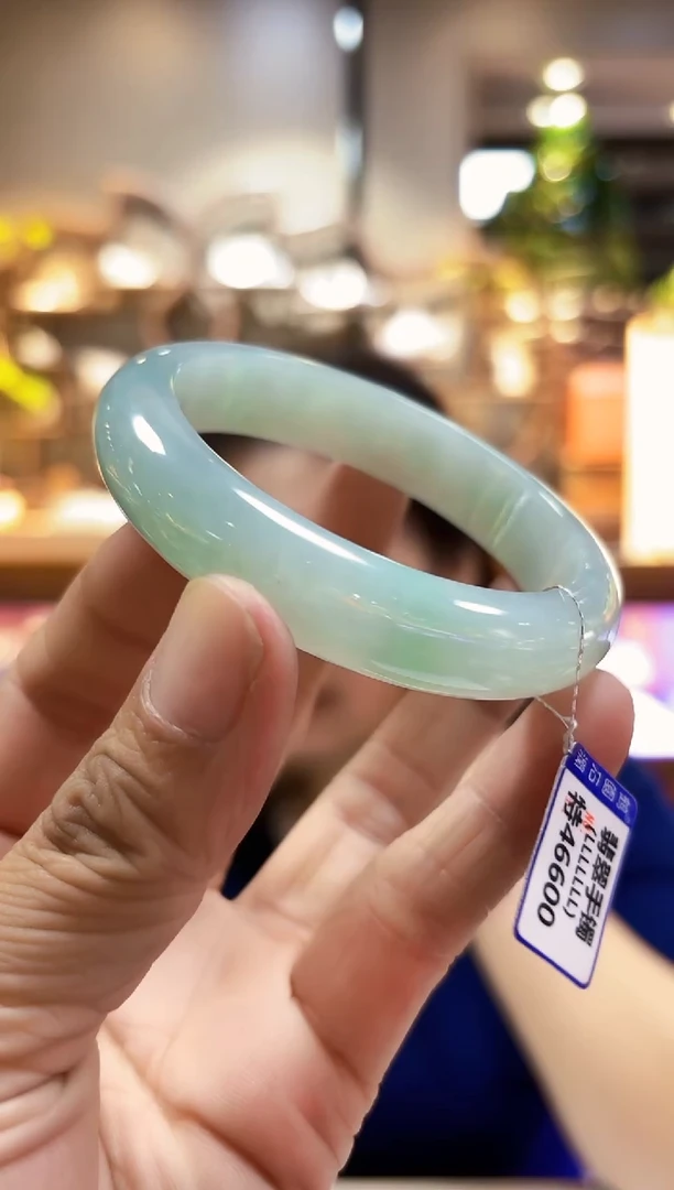 颈饰未镶嵌翡翠58.9手镯