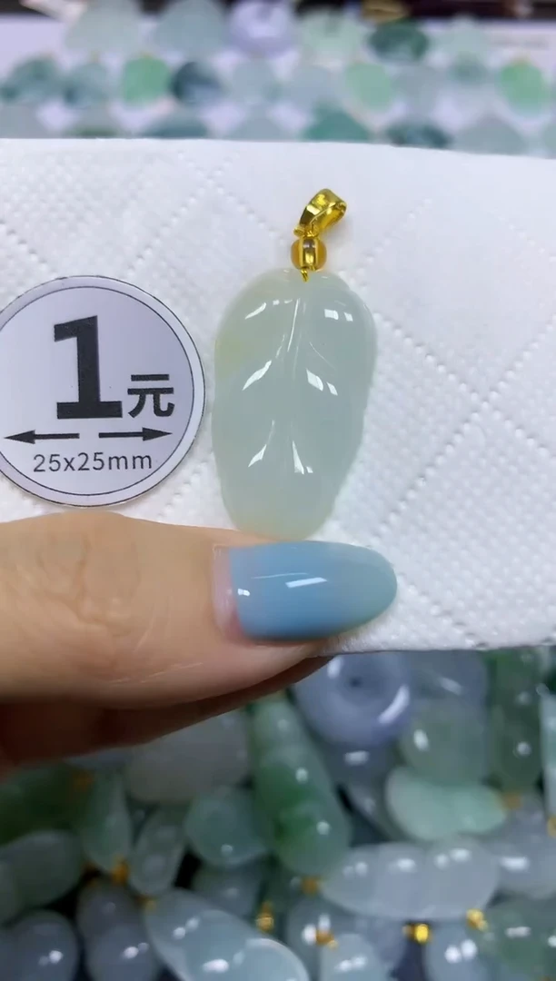 翡翠未镶嵌颈饰天然翡翠A货