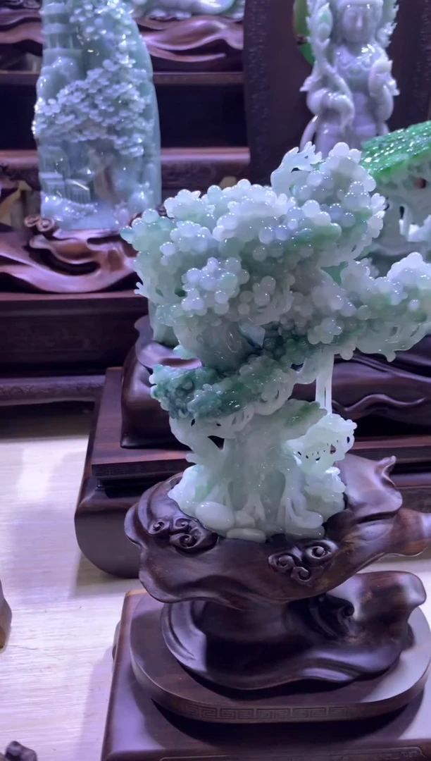 翡翠挂件未镶嵌用****3翡翠摆件