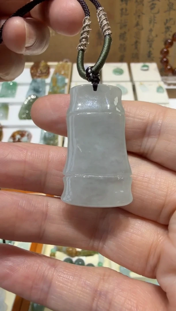 翡翠挂件未镶嵌A货翡翠多样性孤品