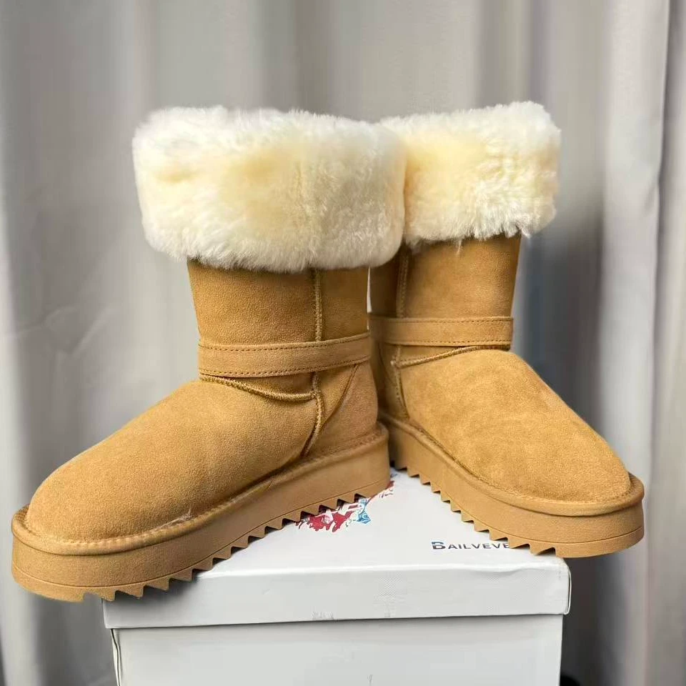 冬季防滑时尚雪地靴女士棉鞋女款保暖百搭真皮加绒中筒皮毛一体