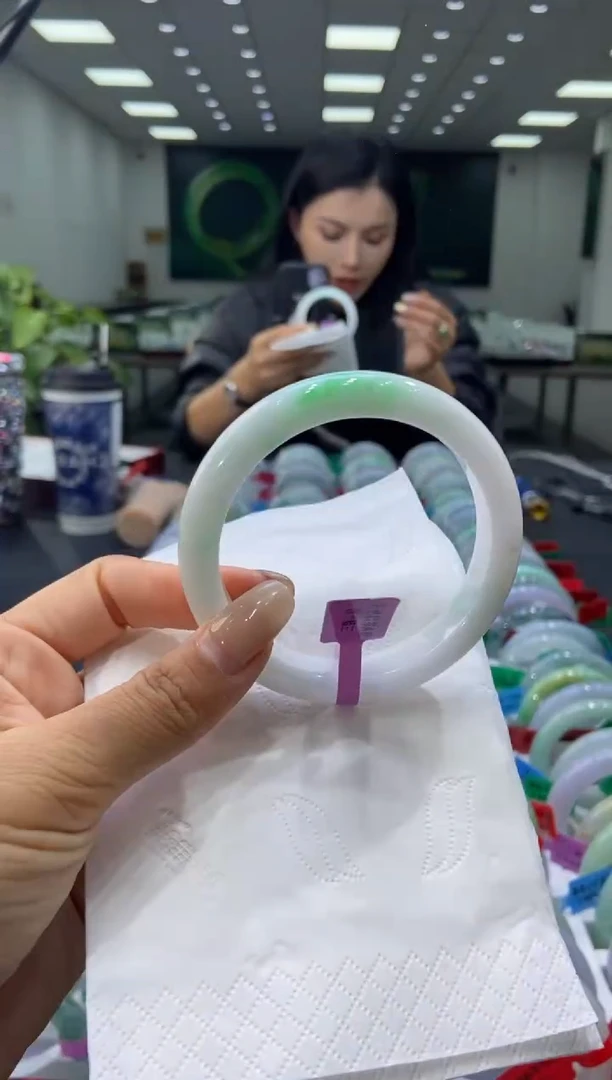 未镶嵌手镯翡翠00008568