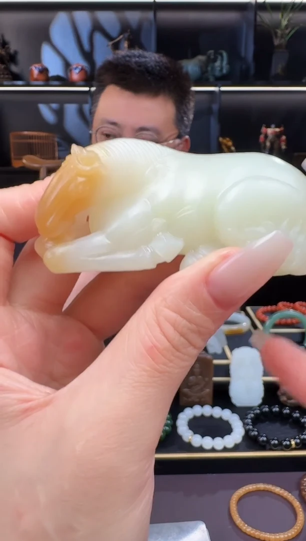 颈饰未镶嵌和田玉神****?糖马摆件