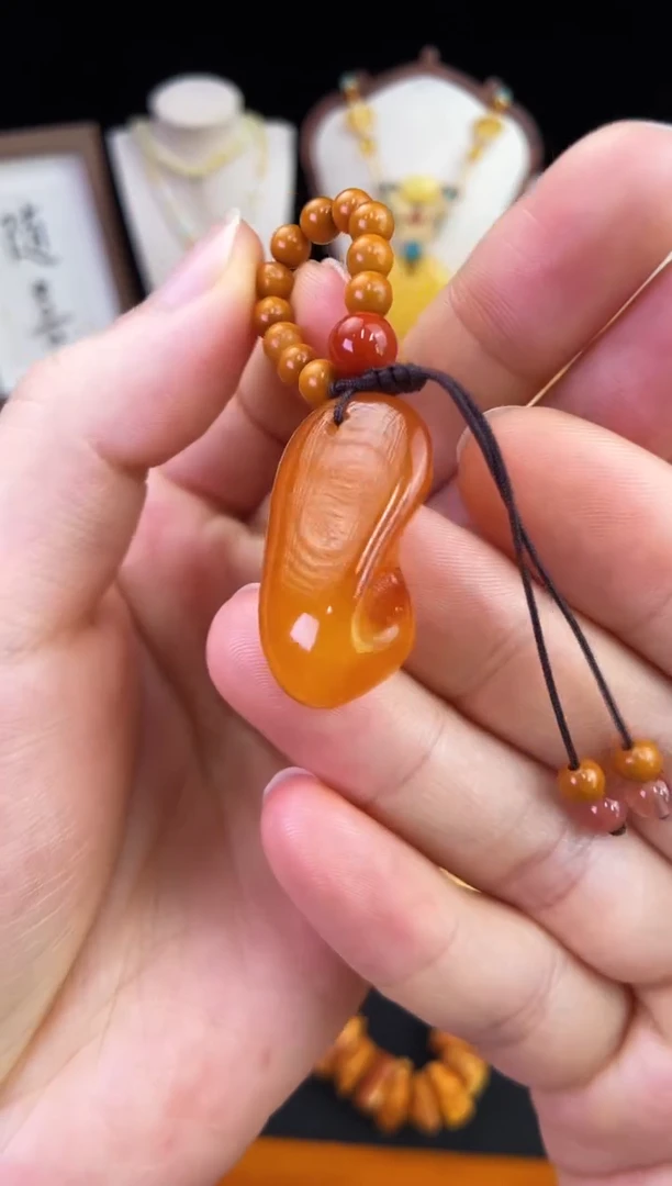 琥珀未镶嵌珠宝奇石柒月