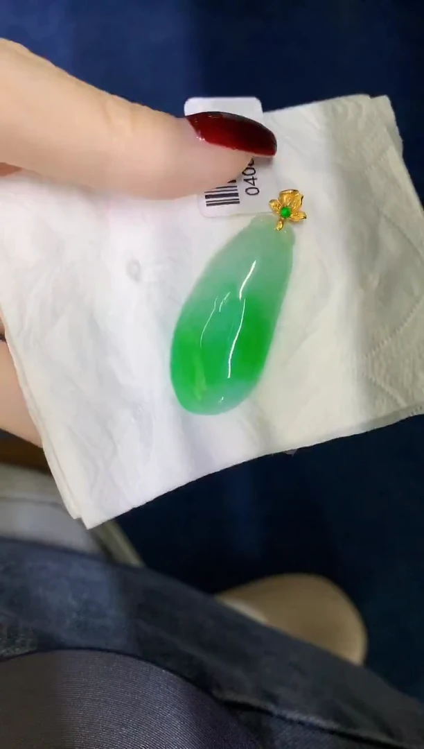 颈饰18K金镶嵌翡翠缅甸天然翡翠a货