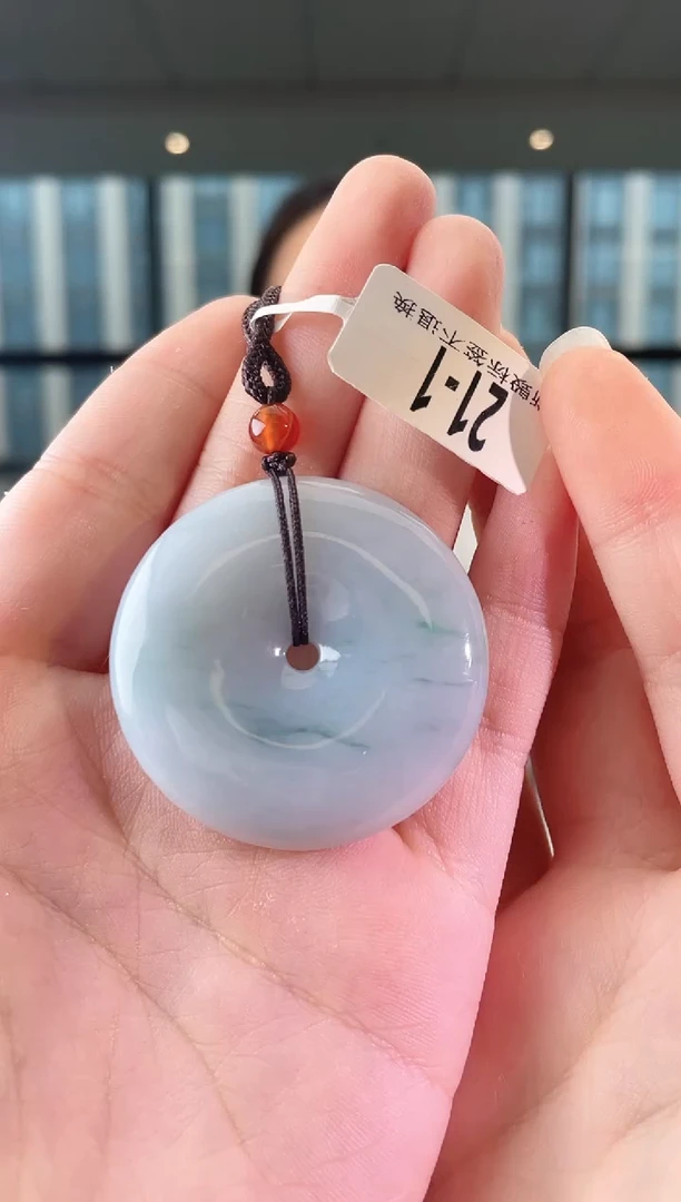 翡翠未镶嵌颈饰扣1