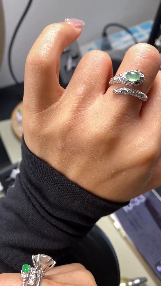 【闪购商品】翡翠戒指银S925镶嵌8918