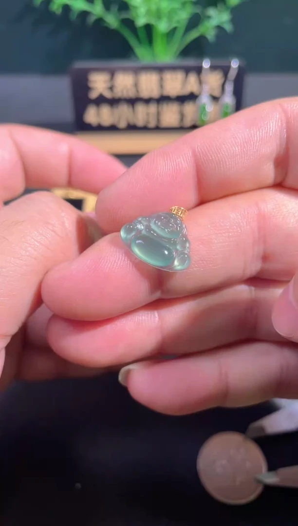 颈饰18K金镶嵌翡翠翡翠