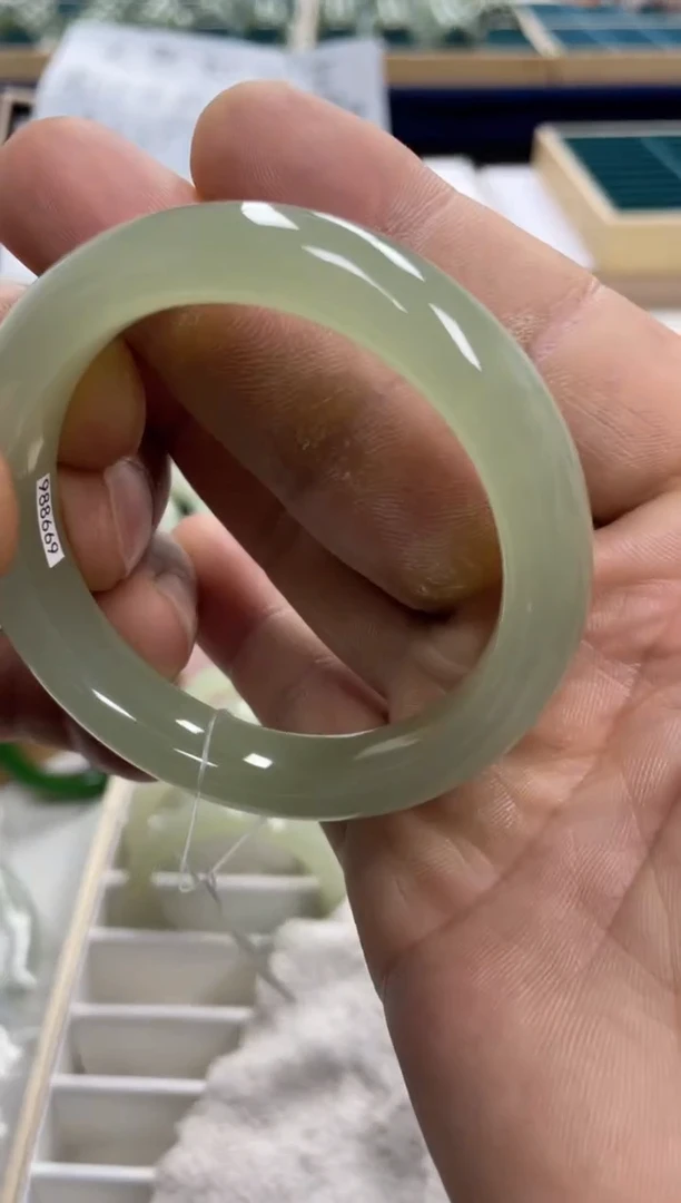 未镶嵌手镯和田玉和田玉手镯 54.4圈口 77号