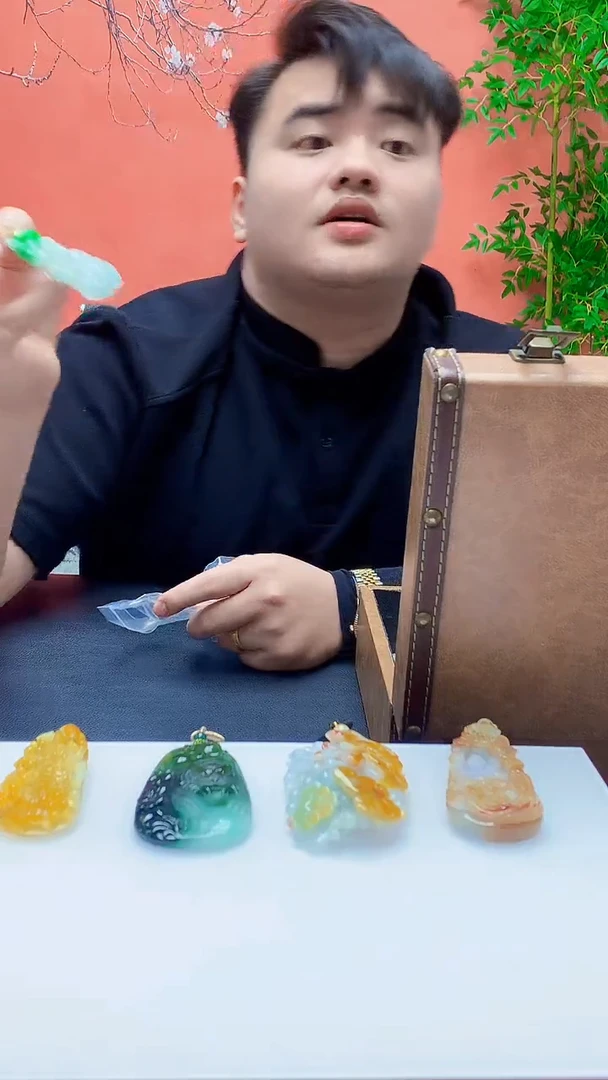 未镶嵌定制翡翠7**_5060ty-毛货挂件208