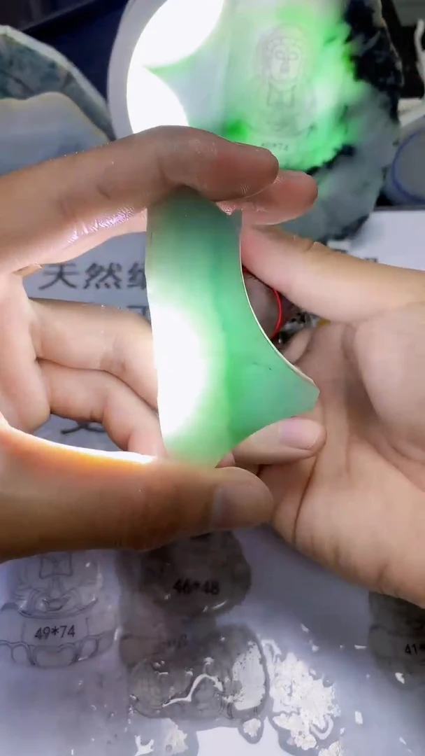 翡翠裸石缅甸天然A货翡翠Q1250