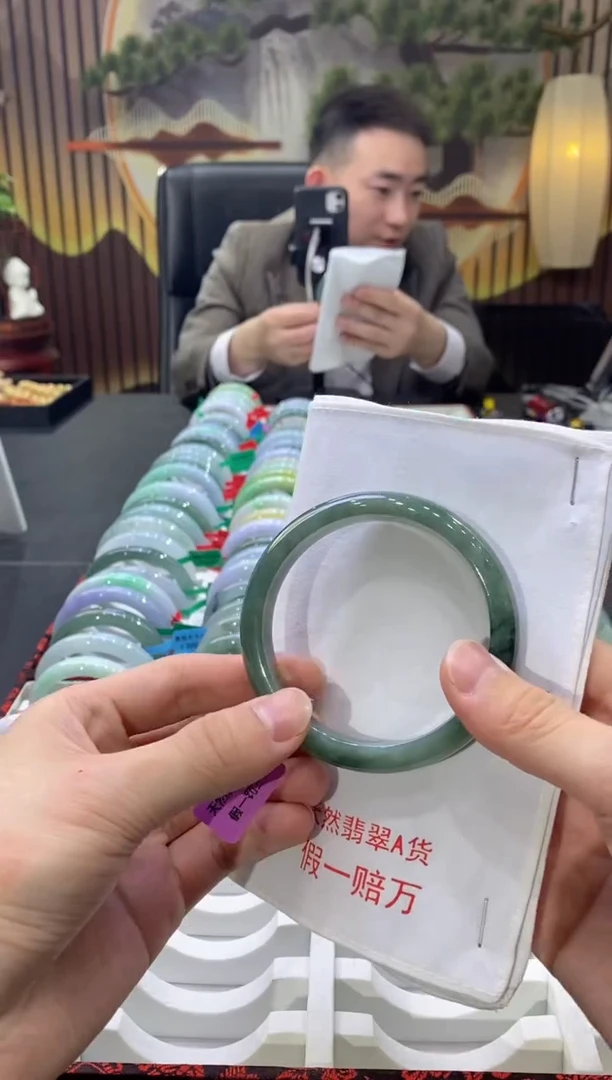 【闪购商品】翡翠手镯未镶嵌000005829