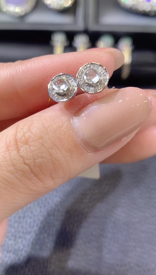 【闪购商品】翡翠耳饰18K金镶嵌D1多样性发一件