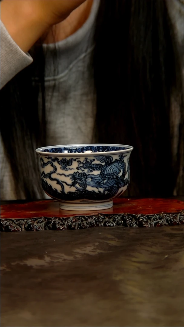 【闪购商品】青花手绘龙纹主人杯