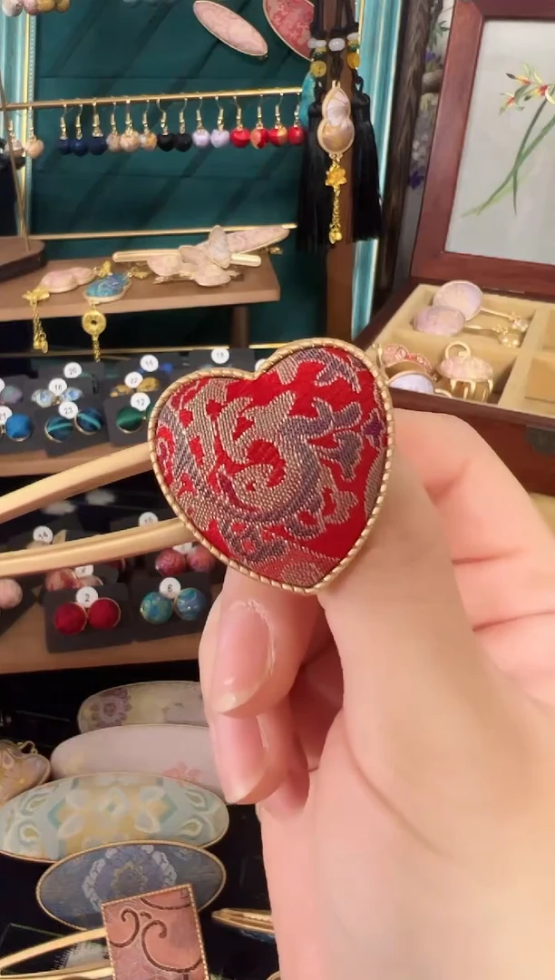 【闪购商品】【一物一拍2.1】红色八达晕爱心鸭嘴夹