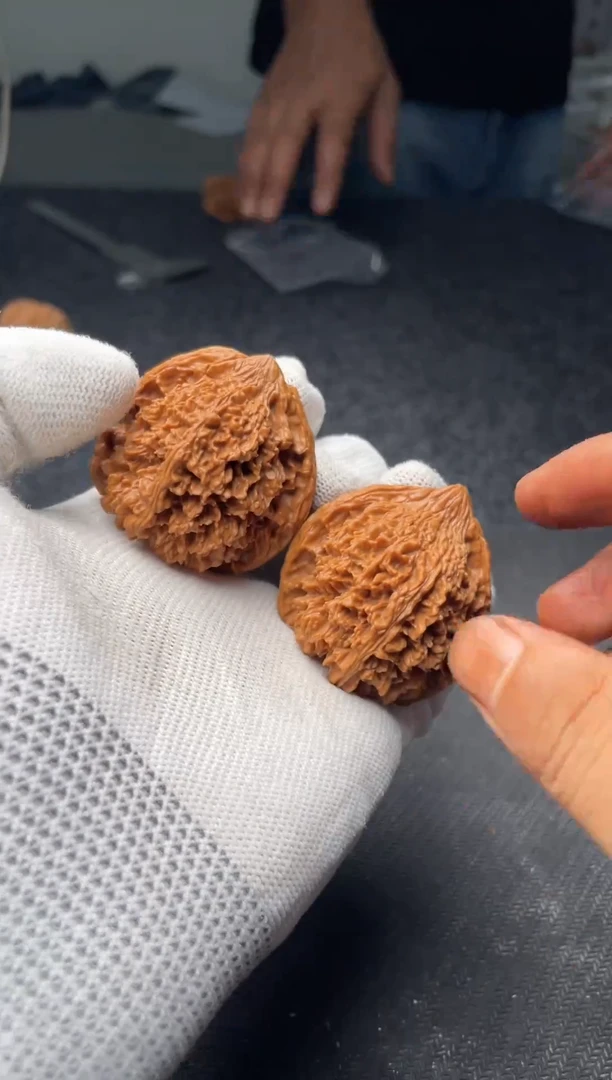 把件文玩核桃a175  满天星 44尺