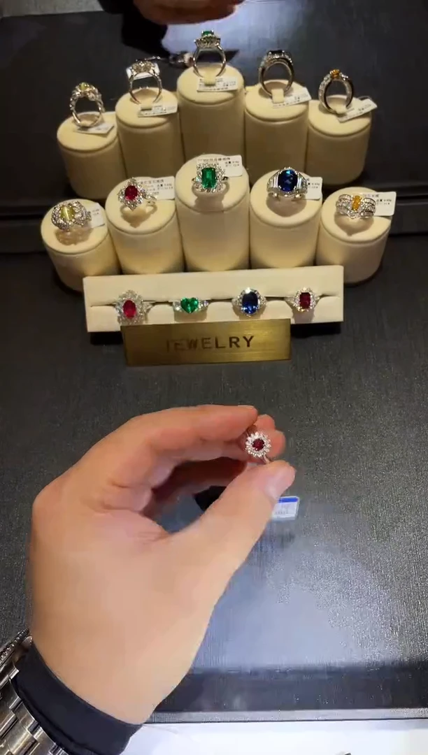 18K金镶嵌戒指红宝石0.43ct