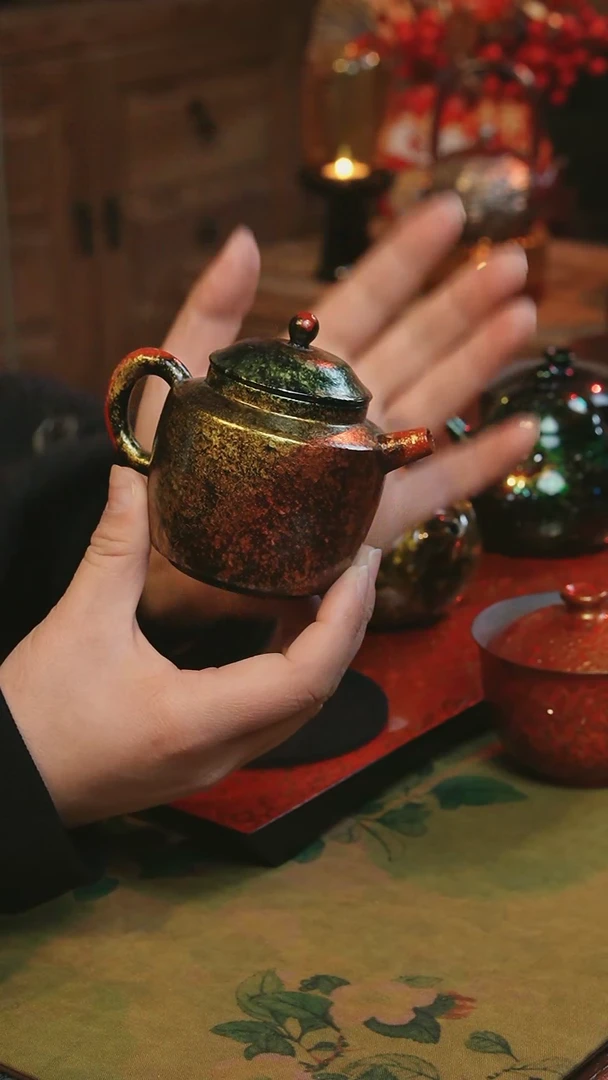 【闪购商品】瓷片大漆长乐壶------------