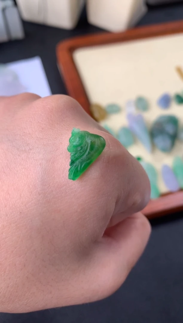 【闪购商品】定制翡翠未镶嵌翡翠