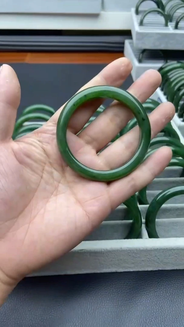 未镶嵌手镯和田玉（碧玉）53-55.4