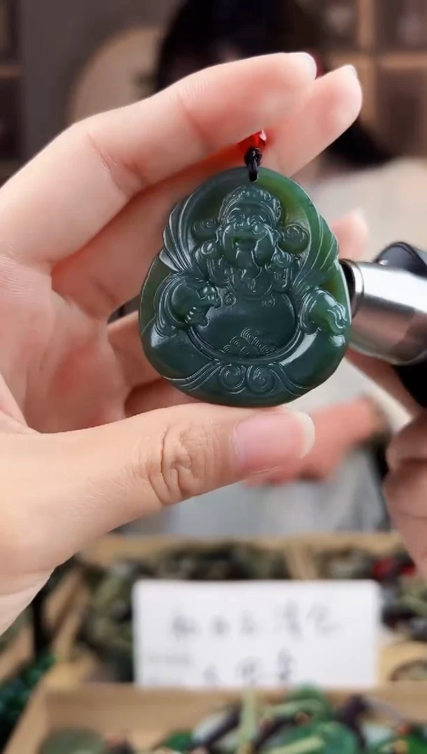 颈饰未镶嵌和田玉拍一发一，多样性发货