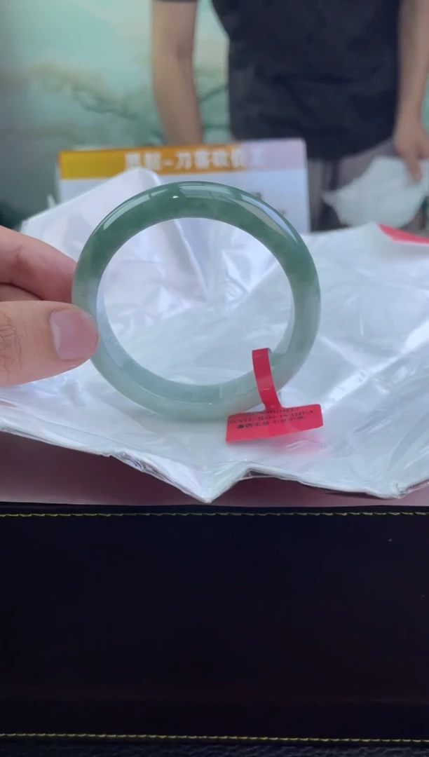 翡翠手镯未镶嵌14翡翠手镯