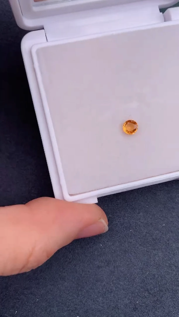 【闪购商品】石榴石（芬达石）裸石未镶嵌54分芬达