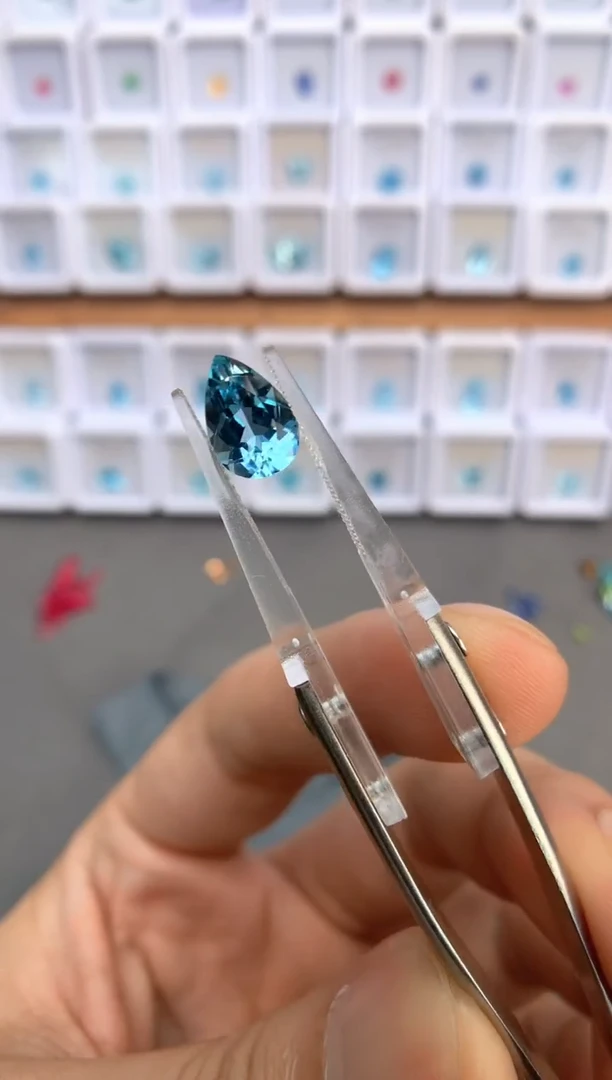 未镶嵌裸石定制海蓝宝石1.86ct 超圣