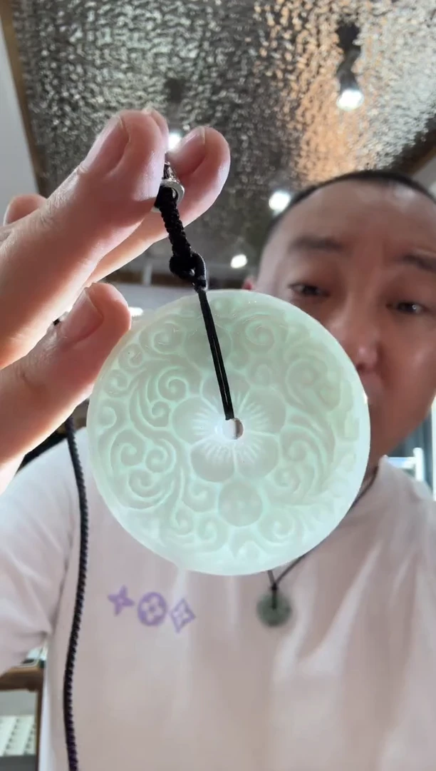 未镶嵌挂件翡翠A货翡翠多样性雕花平安扣
