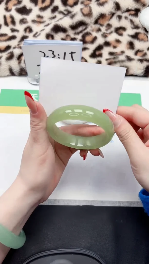 【闪购商品】石英质玉手镯未镶嵌361-56