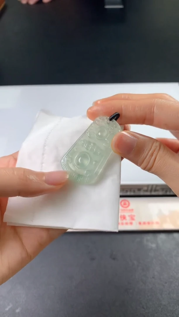 定制翡翠未镶嵌笑**生毛货抛光
