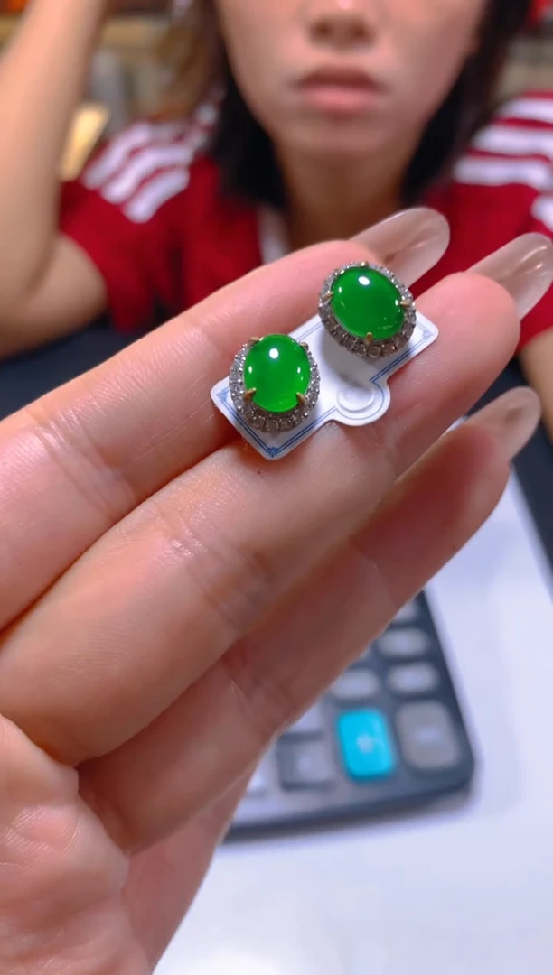 未镶嵌翡翠耳饰多样性发一