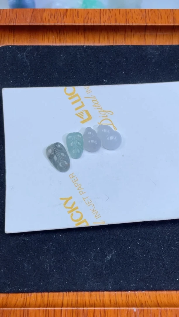 【闪购商品】翡翠颈饰未镶嵌小冰件