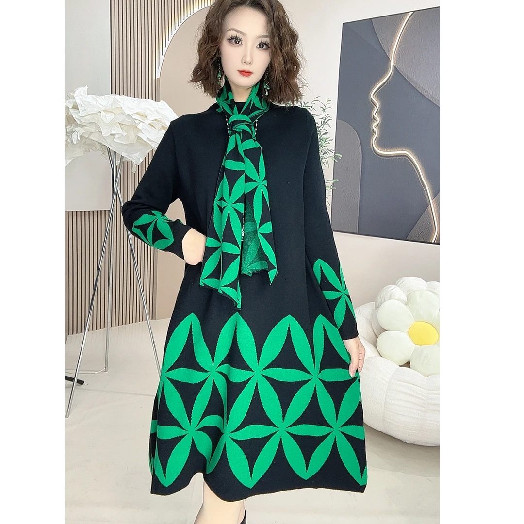 270号2025秋冬新款气质羊毛连衣裙宽松显瘦洋气减龄妈妈裙两件套