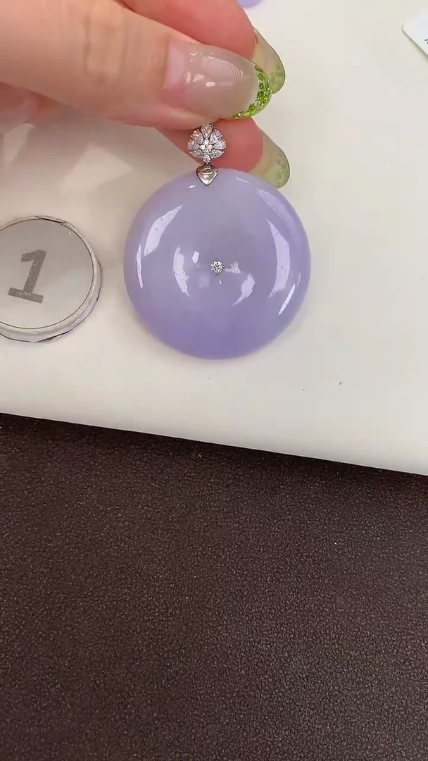 颈饰18K金镶嵌翡翠天然缅甸a货翡翠