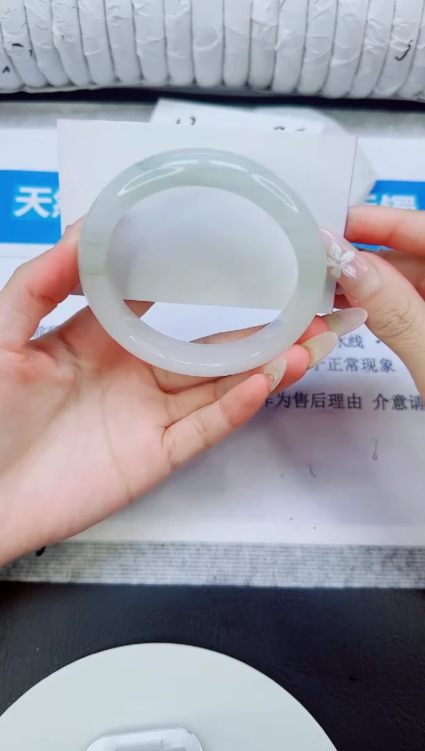未镶嵌手镯石英质玉22/58