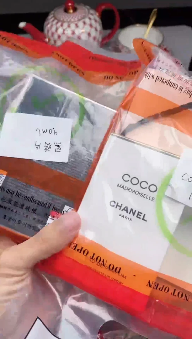 瓷片c****y新号开播 全场开lou