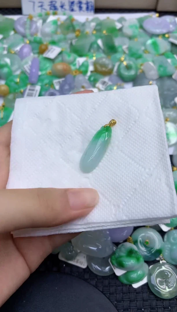 颈饰未镶嵌翡翠天然缅甸A货翡翠